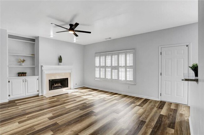 Building Photo - 1050 Dogwood Park Dr