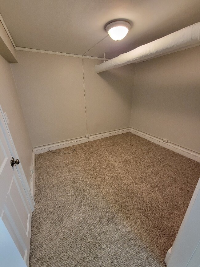 Building Photo - 2312 E Wyoming Pl