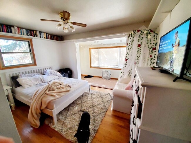 Building Photo - 910 Bungalow Ct