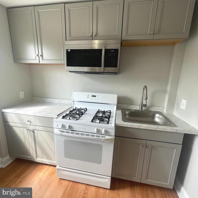 Building Photo - 8528 Chestnut Oak Rd