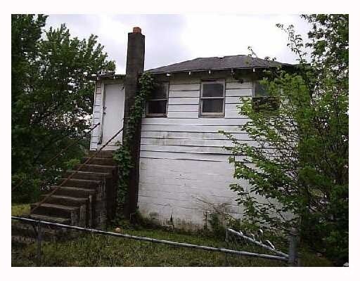 Building Photo - 1639 1/2 Clay St