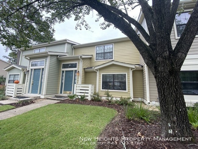 Building Photo - Charming townhome in Montclair