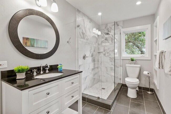 Building Photo - 30 Knollcrest Rd