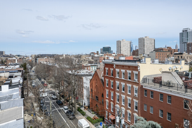 Aerial Photo - 131 Garden St