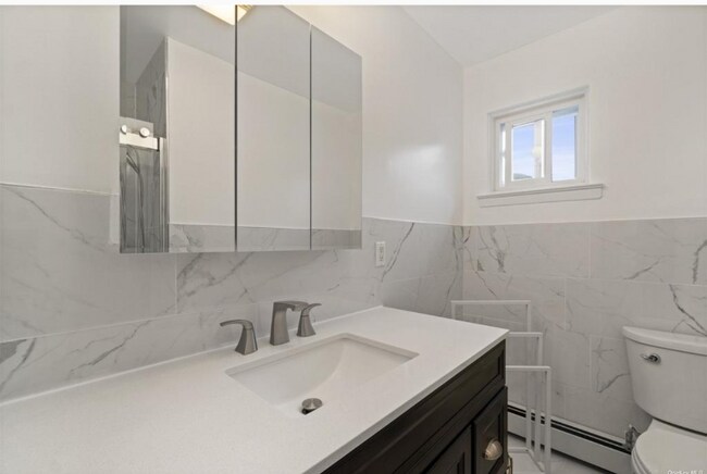 Foto del edificio - 439 Beach 21st St