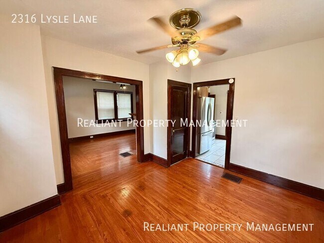 Foto del edificio - 2316 Lysle Ln