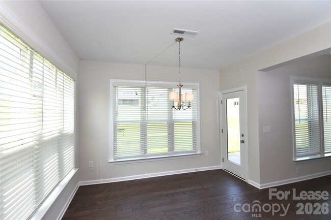 Building Photo - 1133 Overlake Dr