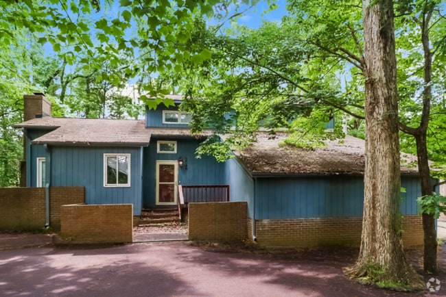 Building Photo - 3046 Wimbledon Ln