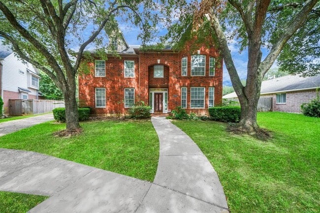 Building Photo - 1302 Raintree Cir