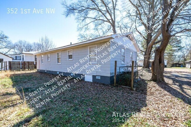 Foto del edificio - 352 1st Ave NW