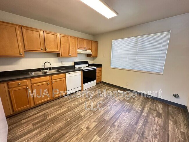 Foto del edificio - 1735 Holladay Blvd E