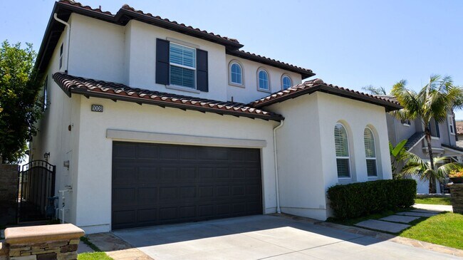 Foto del edificio - Large 4 bedrooom/ 3 Bath Home in Gated Com...