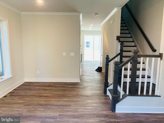 Foto del edificio - 8162 Tompkins St