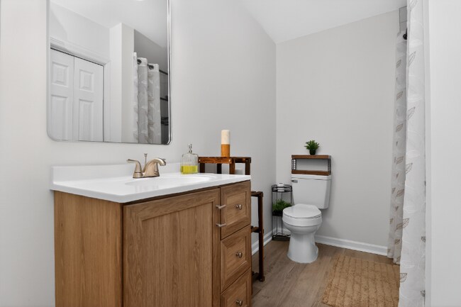 Foto del edificio - 8025 Wilson Woods Dr