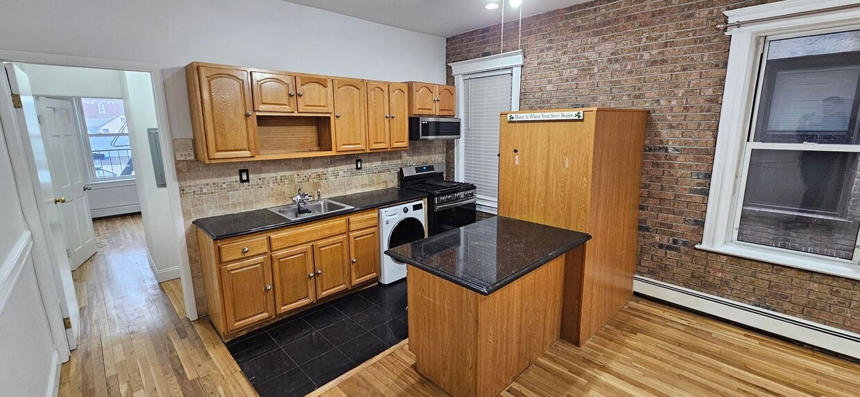 Photo - 4110 Park Ave (Weehawken Township, NJ)