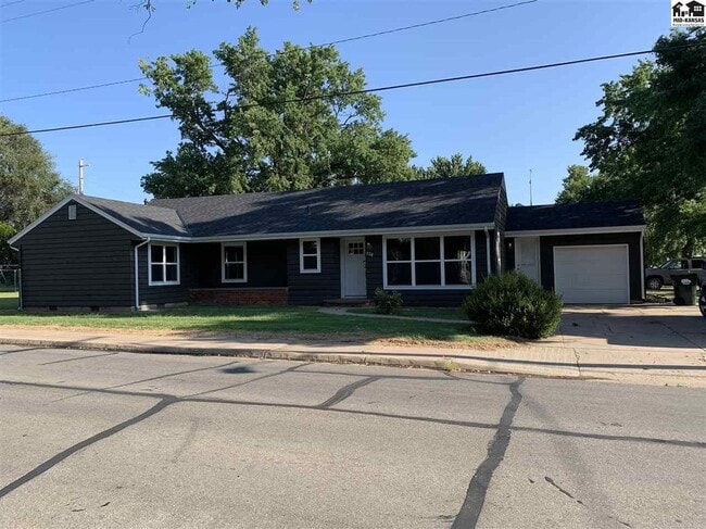 Building Photo - 120 W Taylor St