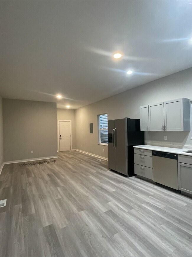 Foto del edificio - 1021 S State Ave