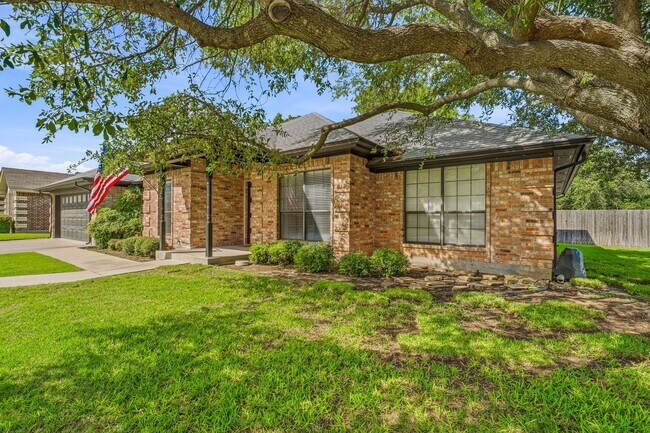 Foto del edificio - Beautiful large 3 bedroom home