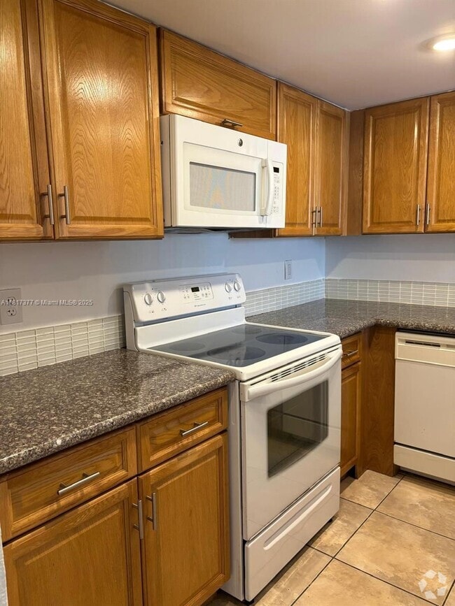Building Photo - 7010 NW 186th St