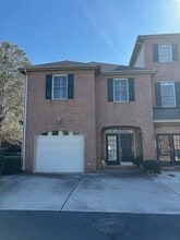 Building Photo - 1005 Draketail Ln