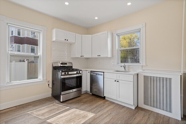 Foto del edificio - 327 Ashmont St