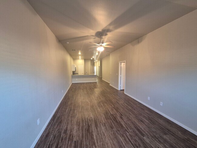 Foto del edificio - 2109 N Jayton Ave