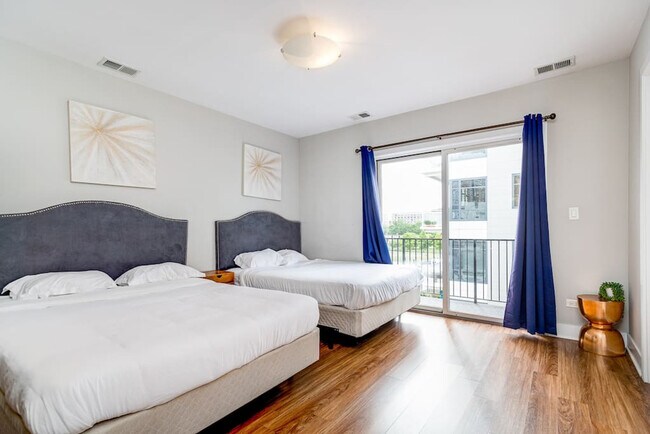 Foto del edificio - 870 N Orleans St