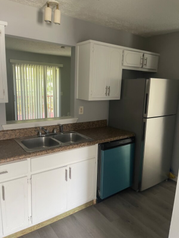 Building Photo - 5950 Batson Ct