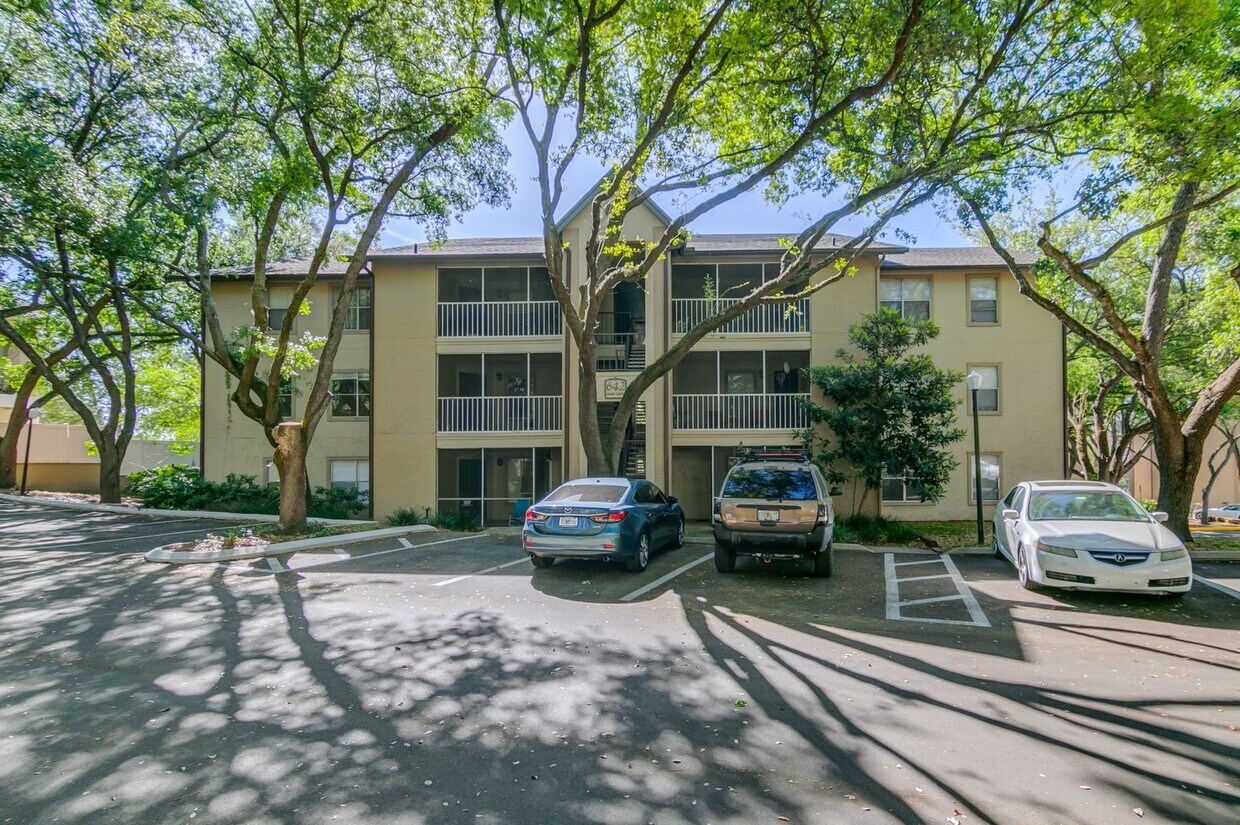 Primary Photo - Spacious 2bed/2bath Condo For Rent at The ...