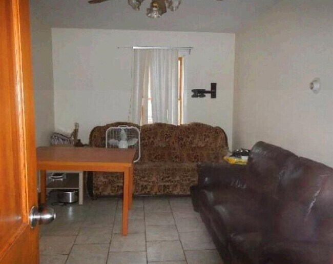 Foto del edificio - 11 Bryant Ave