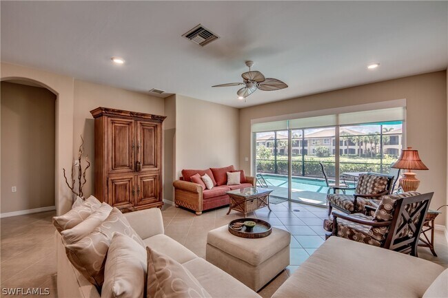 Building Photo - 10665 Camarelle Cir