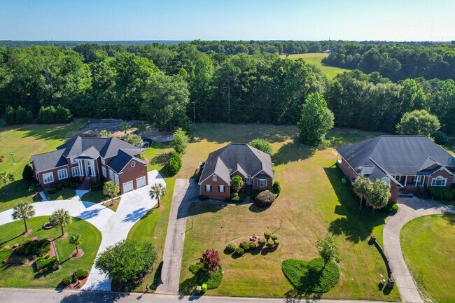 Building Photo - Charming 3-Bedroom Home with Potential 4th...