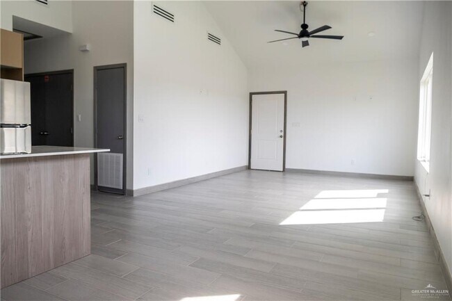 Foto del edificio - 2708 Brownjay Rd