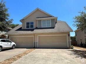Building Photo - 2404 Allred Dr