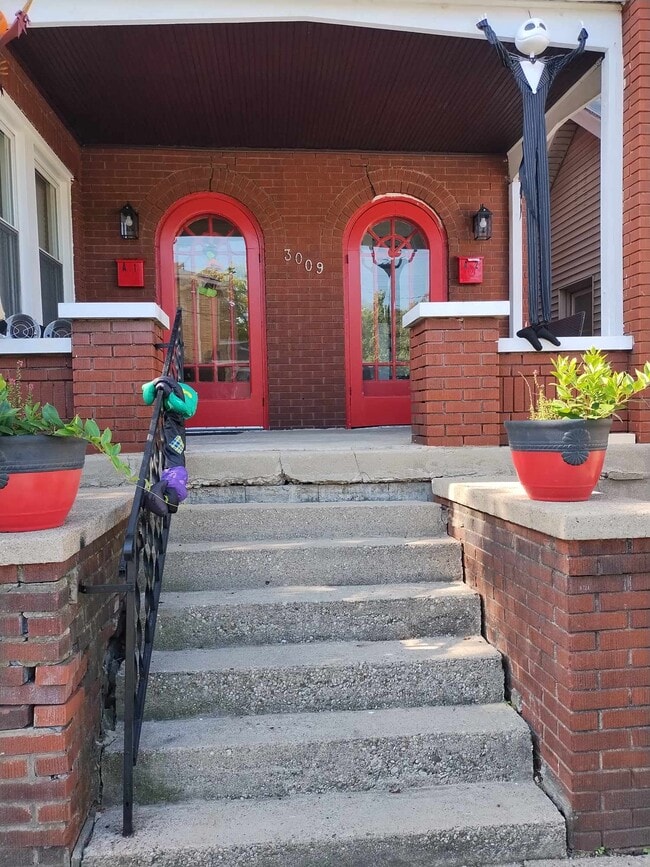 Building Photo - 3009 Decoursey Ave