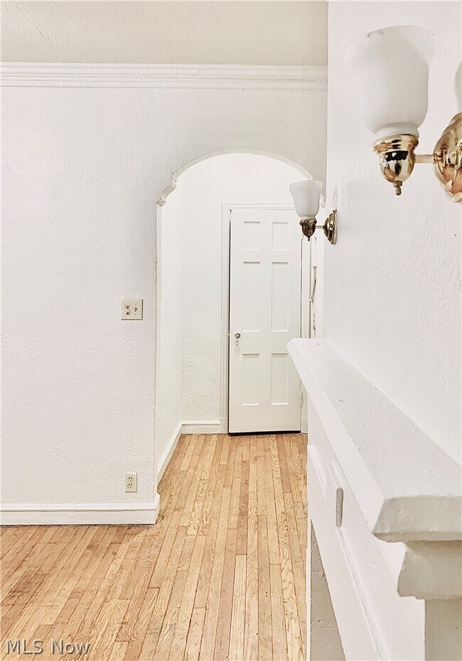 Foto del edificio - 2830 E 130th St