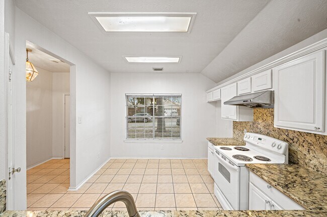 Building Photo - 13130 Eldridge Meadow Dr