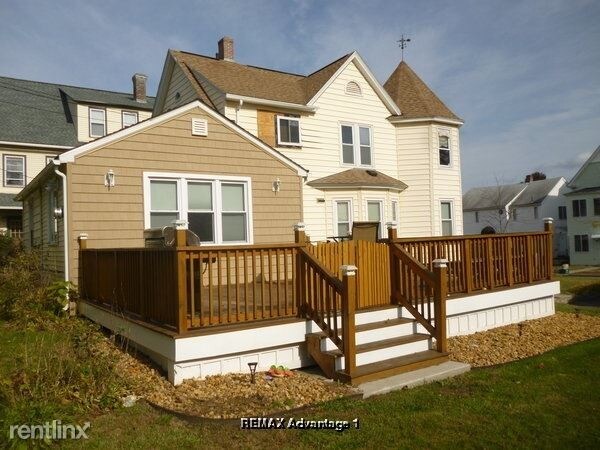 Primary Photo - 2 br, 1 bath Apartment - 26 Frank St