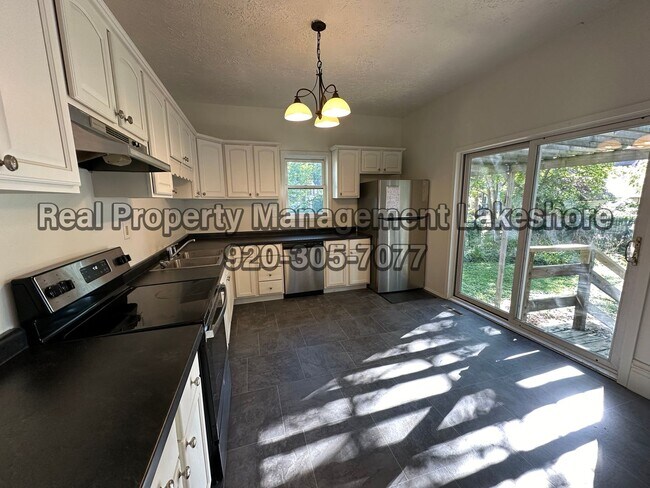 Foto del edificio - Updated Home Close to UWO