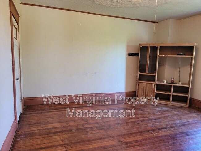 Foto del edificio - 345 Prosperity Rd