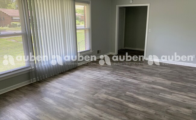 Foto del edificio - 3 bedroom single family home