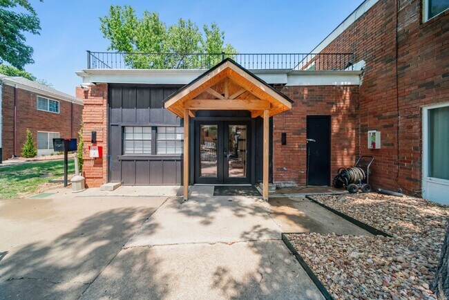 Building Photo - 1 Bed 1 Bath - Remodel