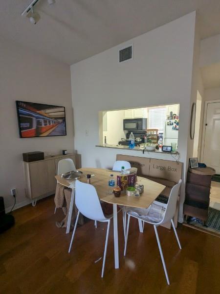 Foto del edificio - 505 Bellevue Pl