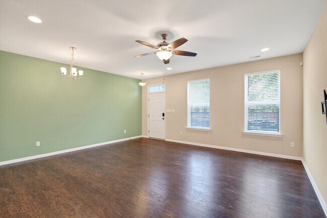 Foto del edificio - Beautiful 3-Bedroom Townhome in Hampton, VA | Available Sept 21