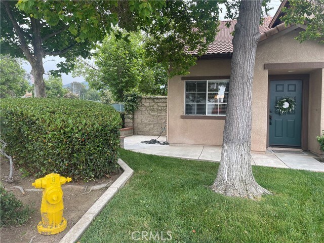 Foto del edificio - 130 Tamarack Dr
