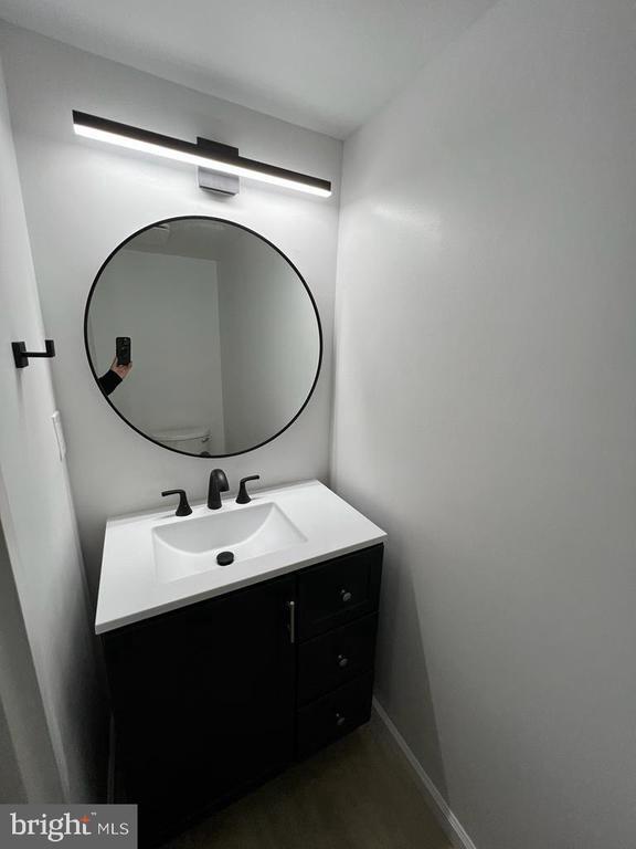 Building Photo - 246 Fir Tree Ct