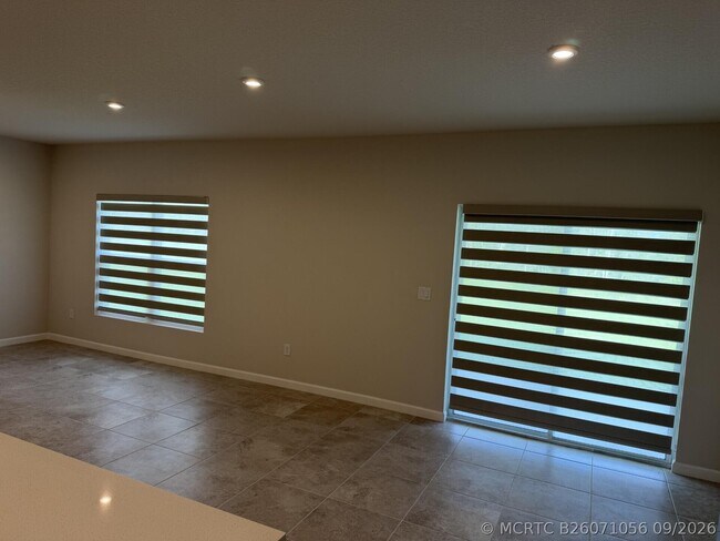 Foto del edificio - 13946 BLUE HAVEN Dr
