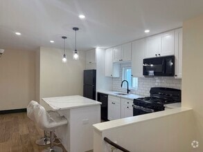 Building Photo - 130 Hubinger St