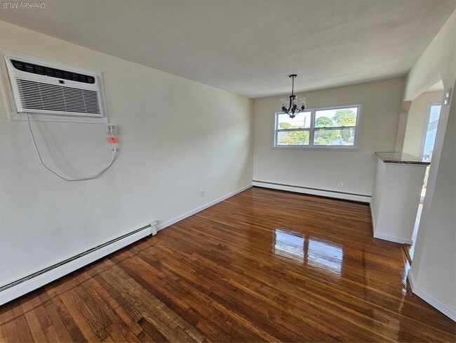 Foto del edificio - 2403 Hampton Ave
