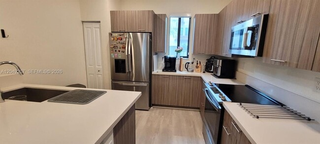 Photo - 4682 NW 83rd Avenue, Doral, FL 33166 - 5527 House